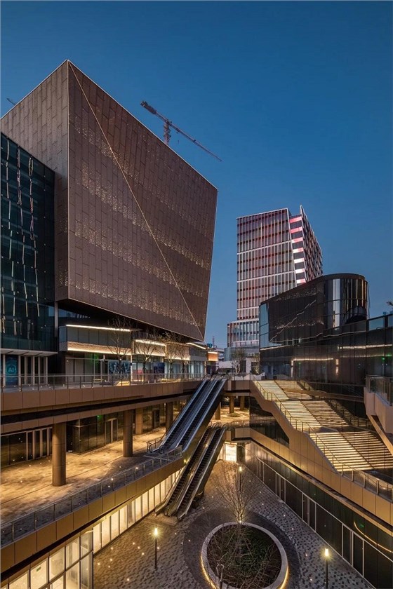 上海國(guó)際傳媒港