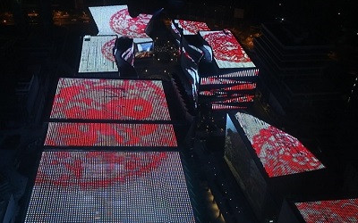 11月3日，央視總臺(tái)上海國(guó)際傳媒港舉行燈光首秀