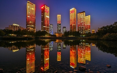 站在時代角度 再看媒體立面