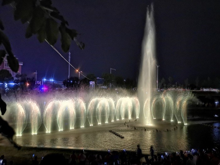 當水景碰上照明，美得一塌糊涂！01